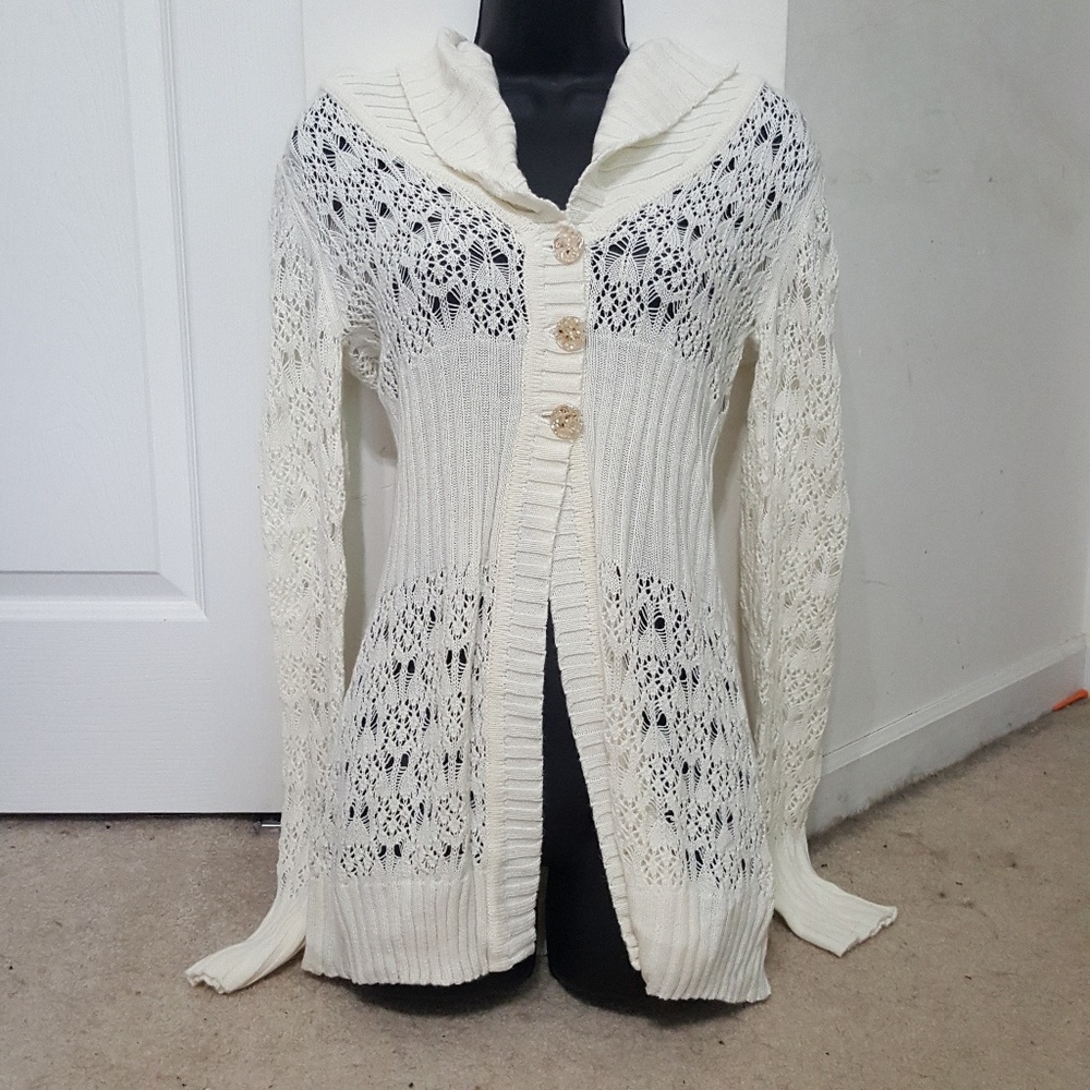 Charlotte Tarantola white sweater like cardigan